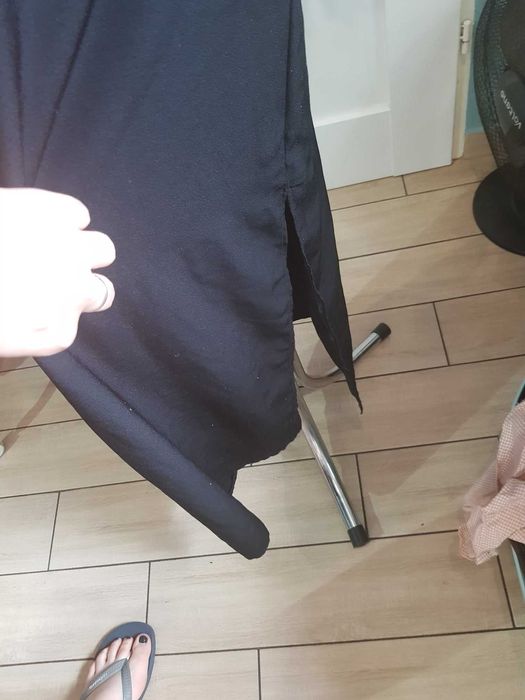 Długa piękna czarna sukienka