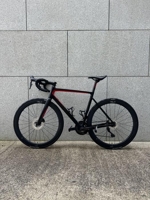 Colnago V3 2024 di2 12v