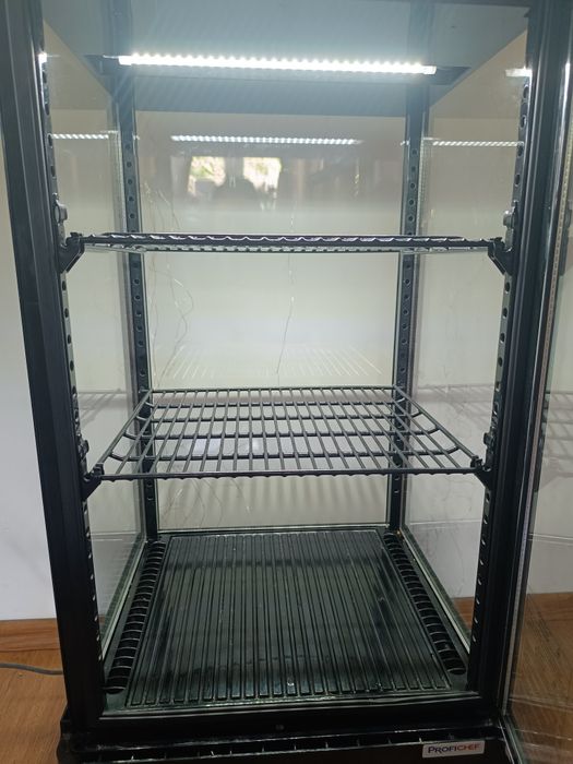 Witryna chłodnicza 78 L
