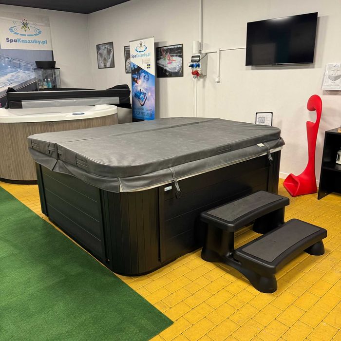 Wanna jacuzzi Viskan STJARNO – Luksusowy hydromasaż dla 6 osób 36 dysz