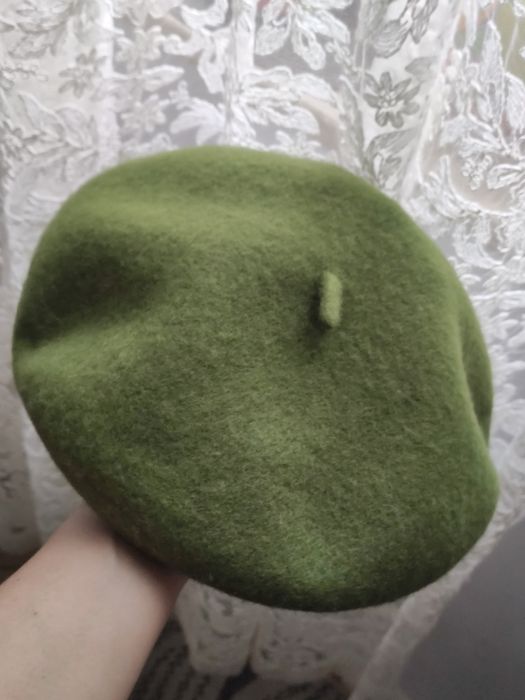 Wełniany beret damski