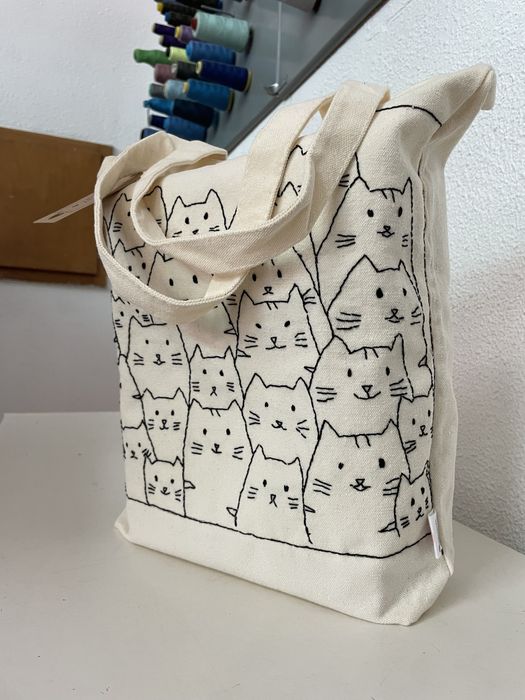 Eco bag bordada a mão com fecho