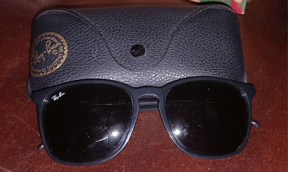 Óculos  Ray- Ban novos