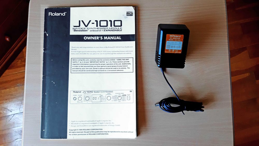 Roland JV1010 - Módulo de sons extra para aparelhos com MIDI.