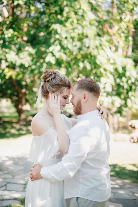 Корсетна біла сукня міді. Весільна сукня. Святкова сукня