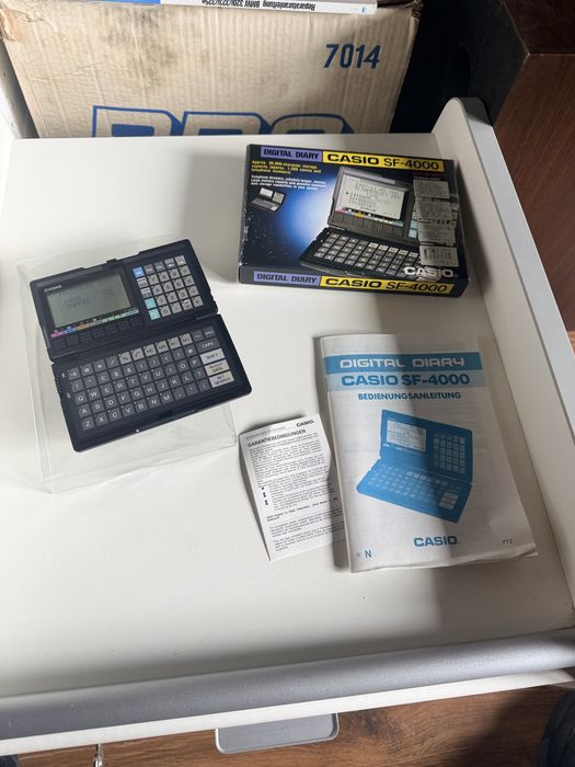 Casio SF 4000  Digital Diary organizer 1988r
