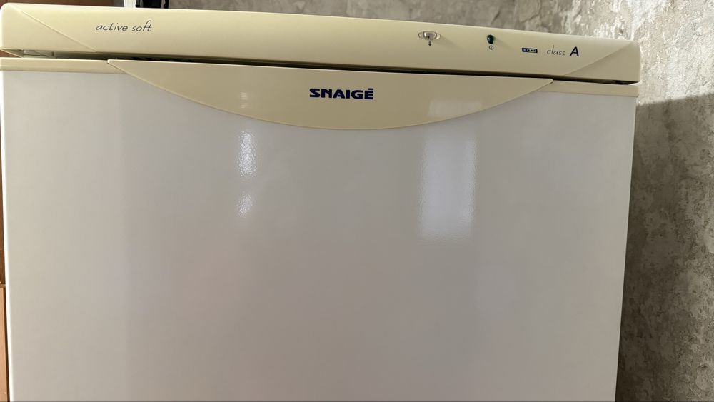 Продам холодильник Snaige