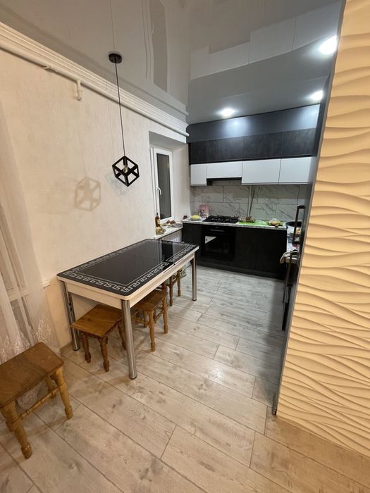 Здається 2-кімнатна квартира студія з кондиционером