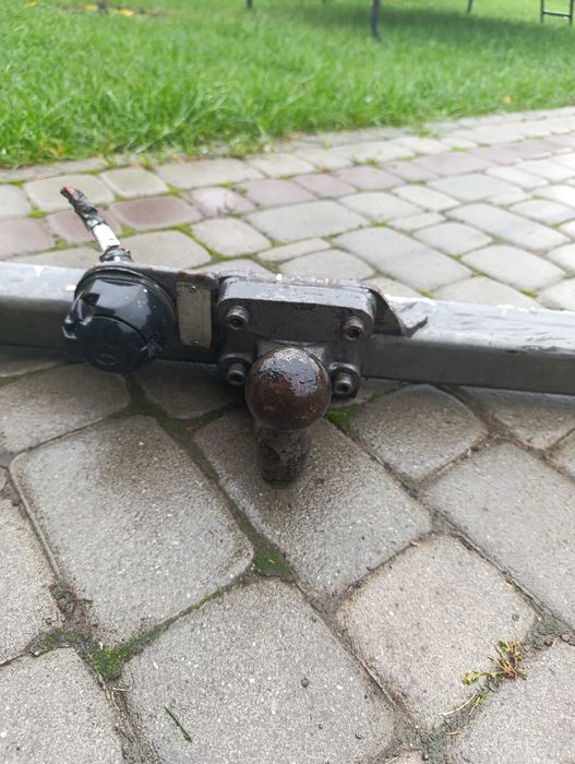 Фаркоп на Мерседес Спрінтер