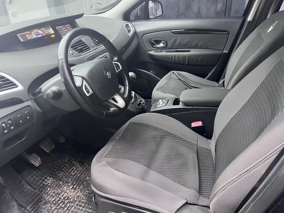 Renault Grand Scenic 3 2013 1.6