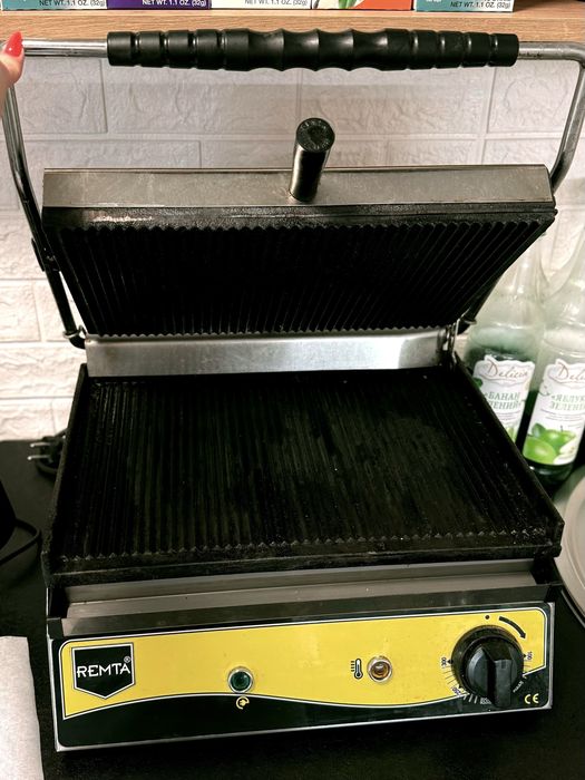 Гриль професійний Remta