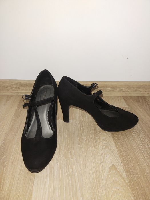 Buty na obcasie czarne