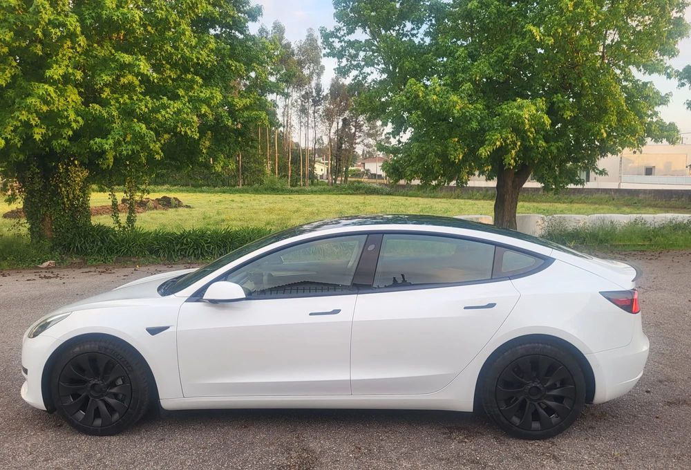 Tesla Model 3 Tração Traseira