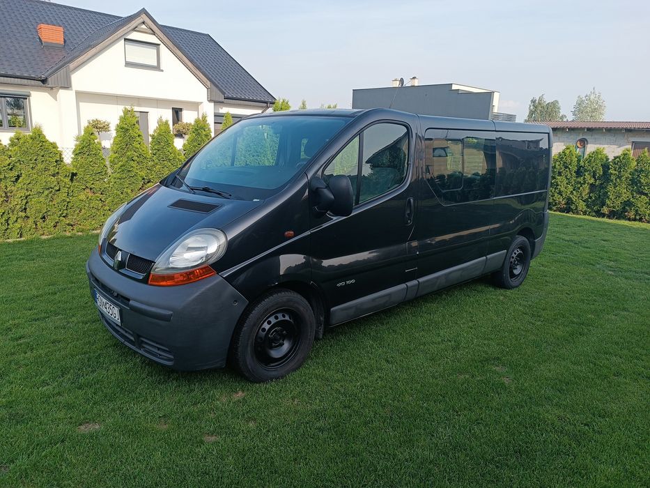 Renault Trafic 1.9 2004r Long klima 5 osobowy