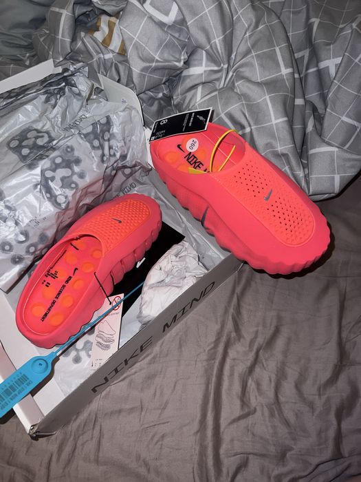 Мюлі Nike Mind 001 червоного кольору
