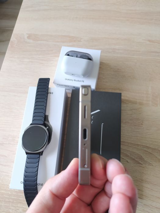 Samsung S 25 ultra, watch 8, buds fe 2025