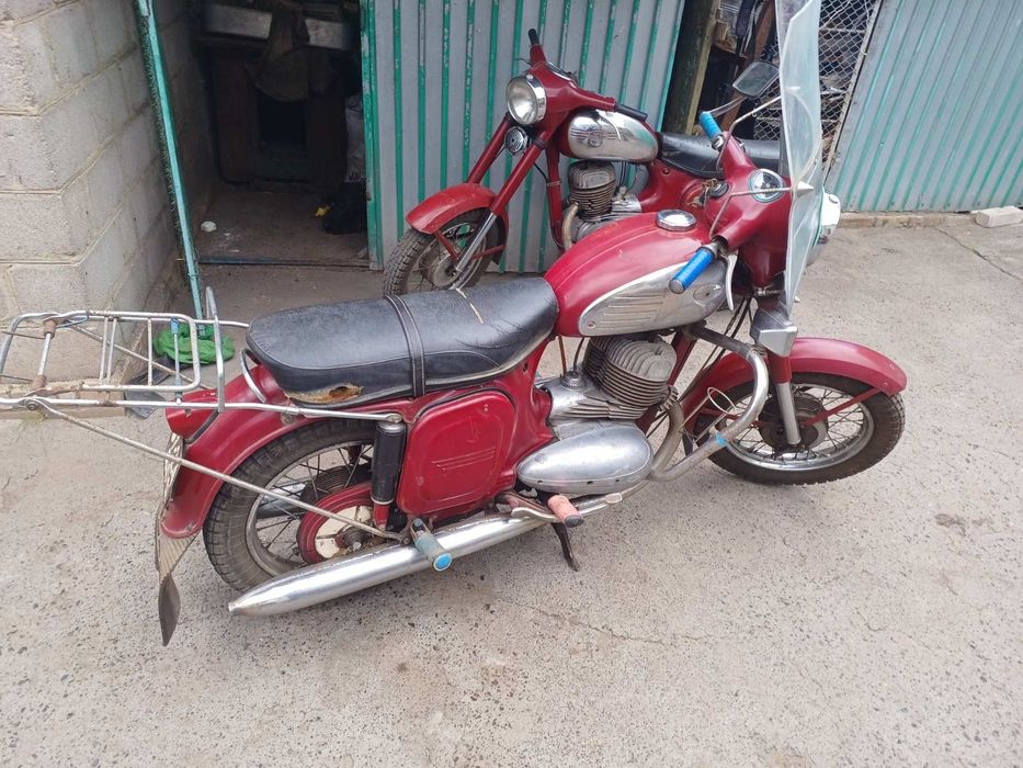 Ява 360  старушка