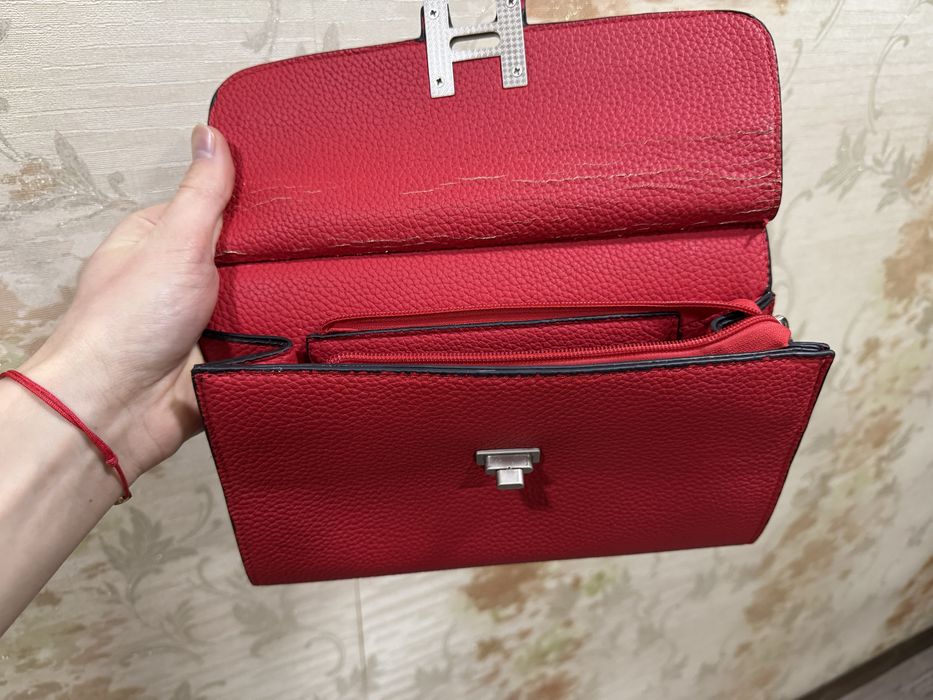 Два стильні клатчі, віддам за безцінь