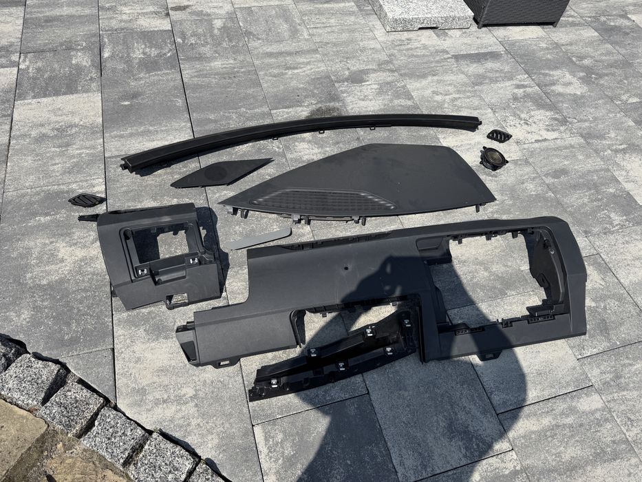 Панель id 3  бардачок деталі панелі салона