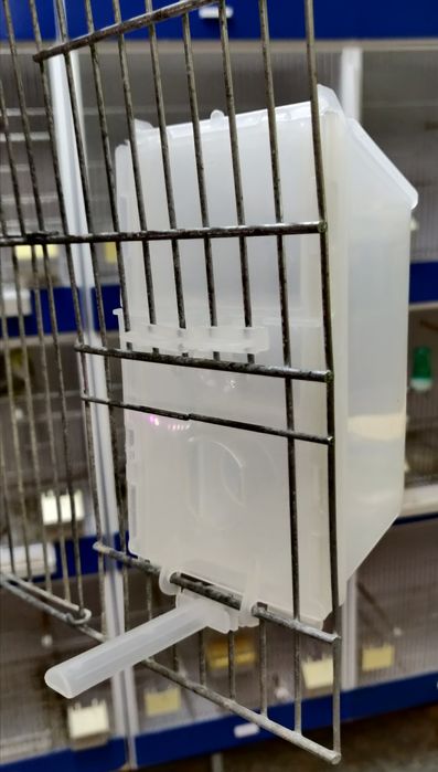 Автоматическая кормушка для мелкой птицы: 180 грн. - Зоотовари ...