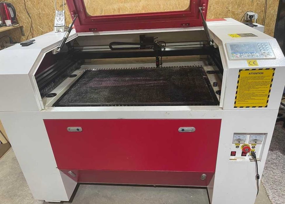 Máquina a laser de CO2 100w