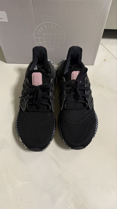 Кроссовки Adidas ultraboost, 26,5 см