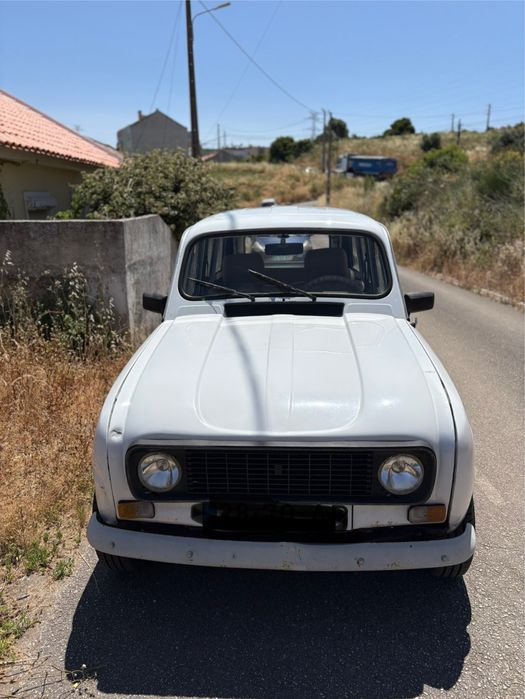 Renault 4L GTL em bom estado