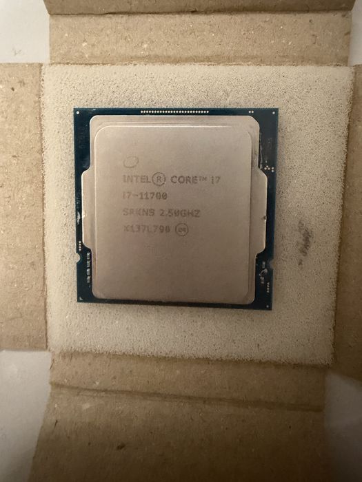 Intel Core i7-11700 8 ядер / 16 потоків