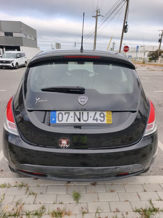 Lancia Ypsilon 2013 1.3 MultiJet Diesel —