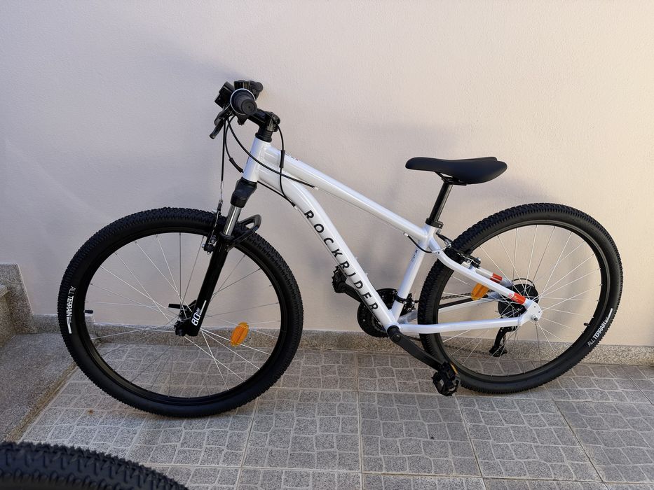 Conjunto 2x Rockrider EXPL 50 + 2 Capacetes — NOVO | 0 KM