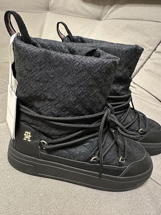 Дутіки дутики Tommy Hilfiger чоботи ботинки сапоги