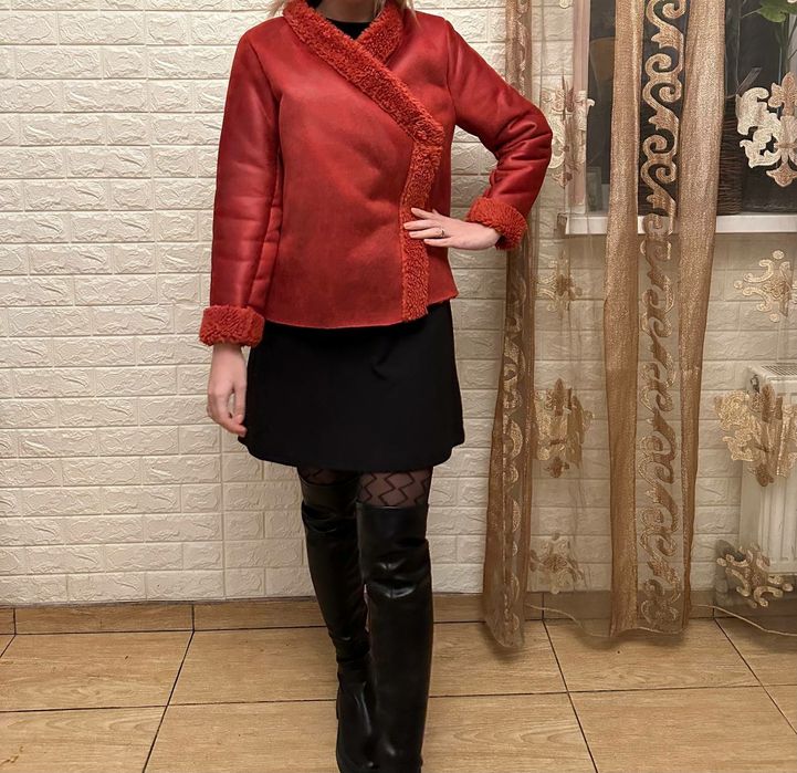 Продаю женскую дубленку