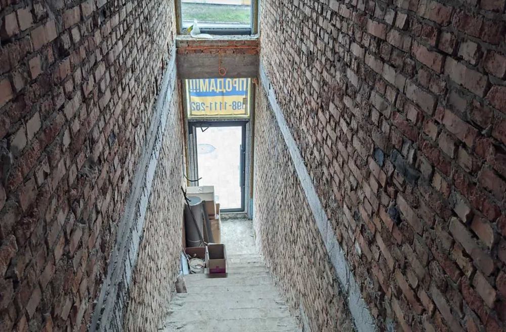 Продам Комерційне Фасадне приміщення!Перша лінія!