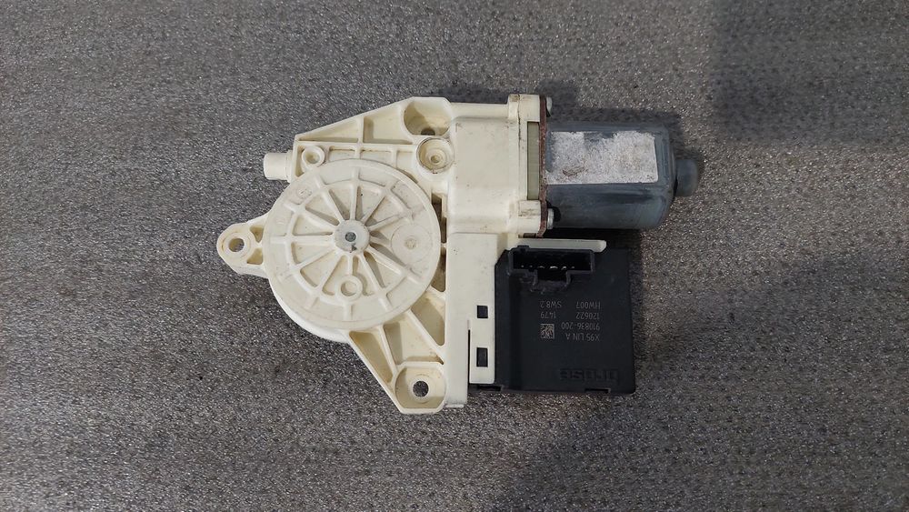 Motor vidro trás esquerdo RENAULT Megane III Grandtour (KZ0/1)