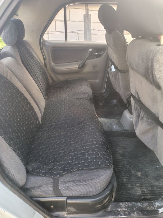 продам автомобіль Волга 3110