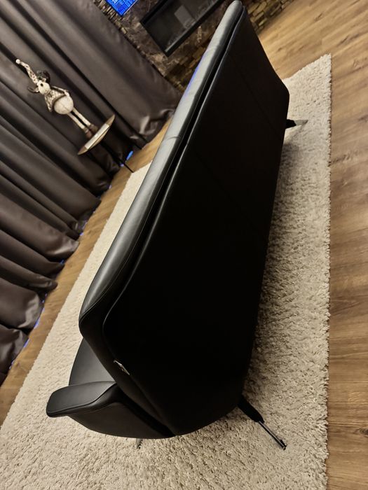 Продам диван кожаный