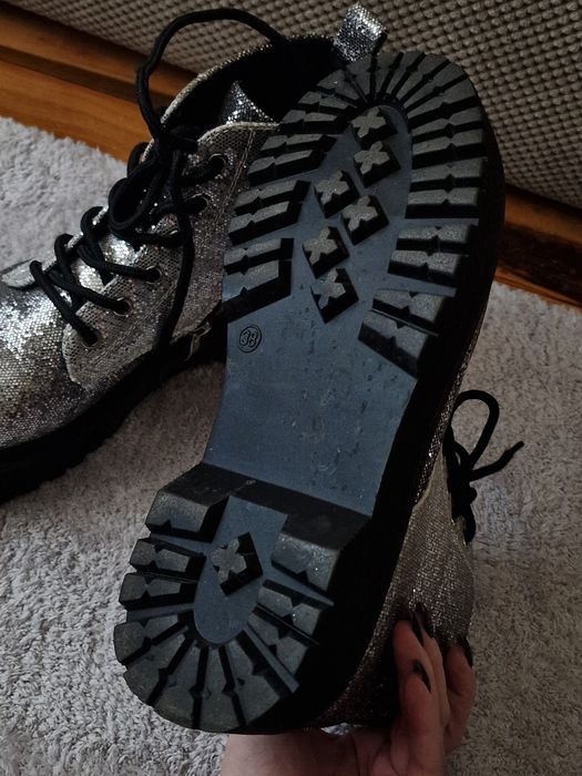 cropp ботинки демі блискучі