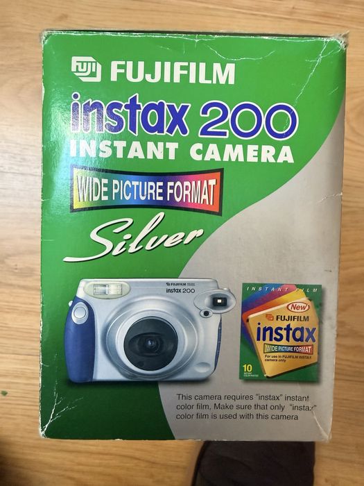 Máquina Fotográfica Instantânea Fujifilm Instax 200 Wide