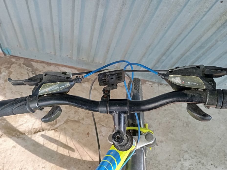 Велосипед Intenzo 24 
Передачі 3х7
Гума 26х2.10 
Дискові гальма справн