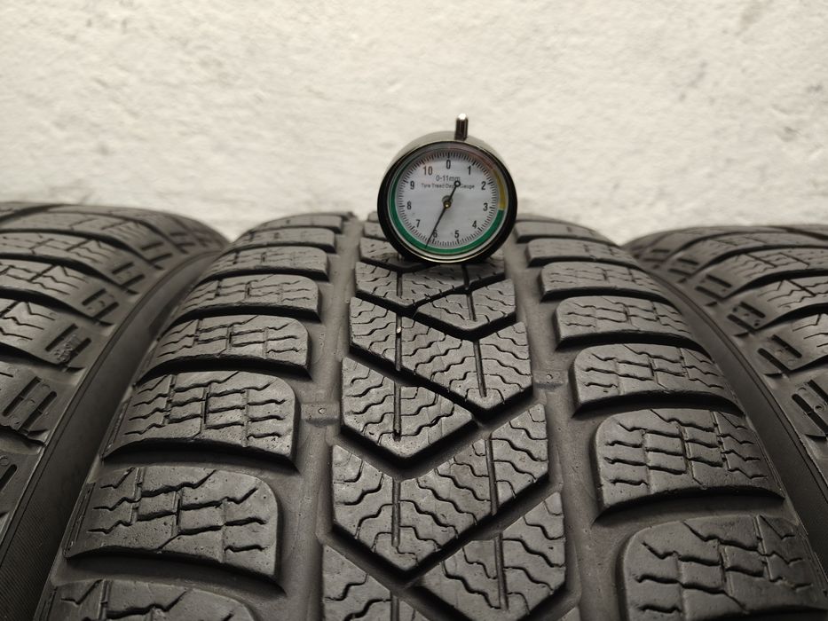 4X 215/55R17 98V XL Pirelli Sottozero 3 Winter 6mm 2022 Opony Zimowe