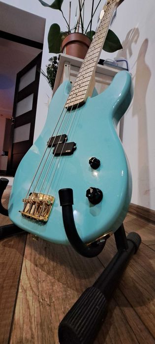 Lutnicza gitara basowa Pandora Guitars, Precision Bass