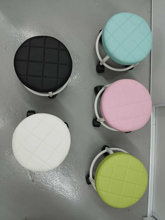 Mini Banquinho de Estética para Pedicure Novos