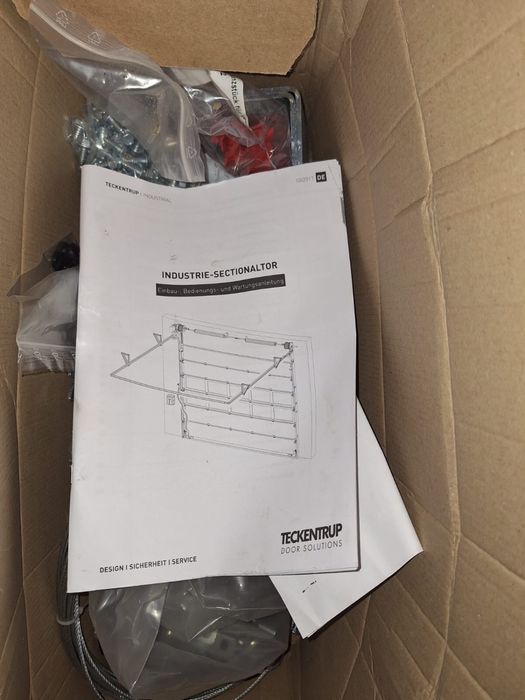 Brama garażowa segmentowa przemysłowa