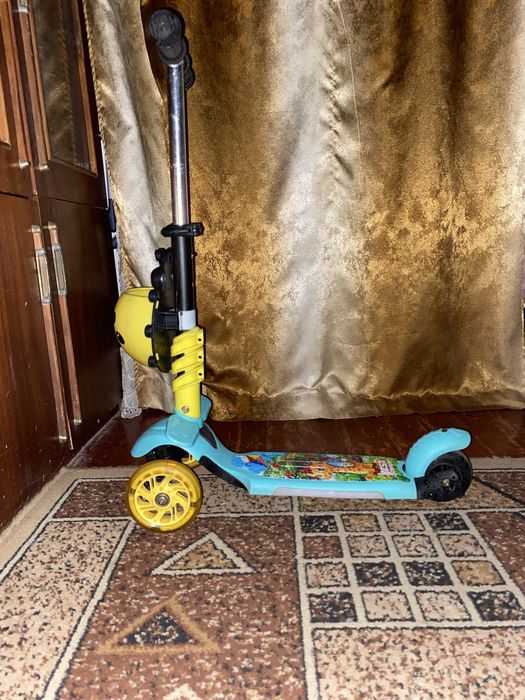 Продам детский самокат 5 в 1