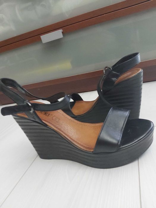Sprzedam buty prawie nowe
