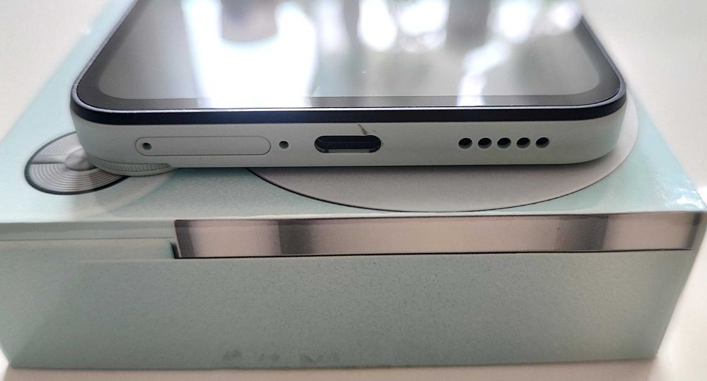 CMF Phone 1 (Nothing) 8/256 GB Light Green + ładowarka 35W