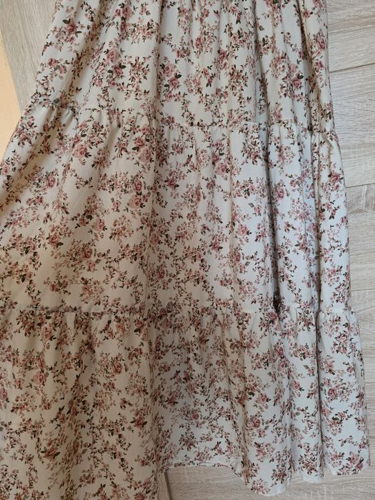 Długa sukienka w kwiaty XL