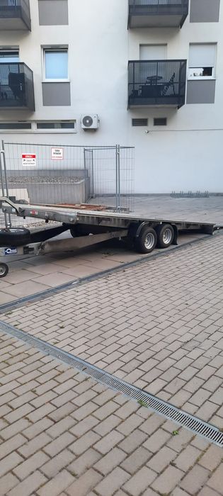 Wynajem przyczepy do przewozu pojazdów do 2t