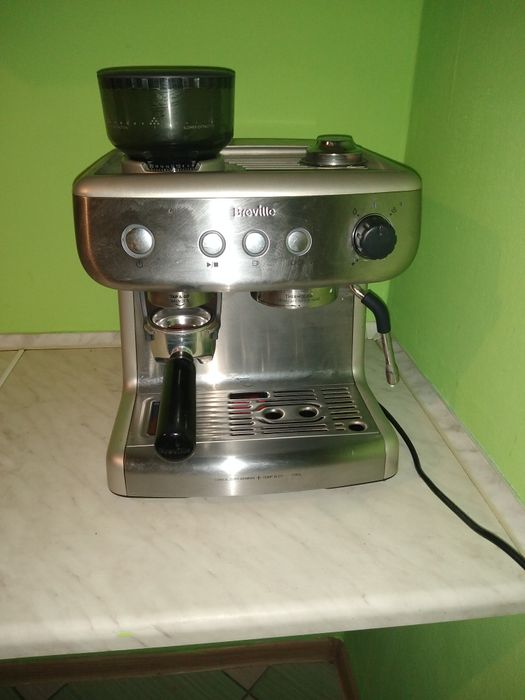 Breville Barista Max Expres kolbowy