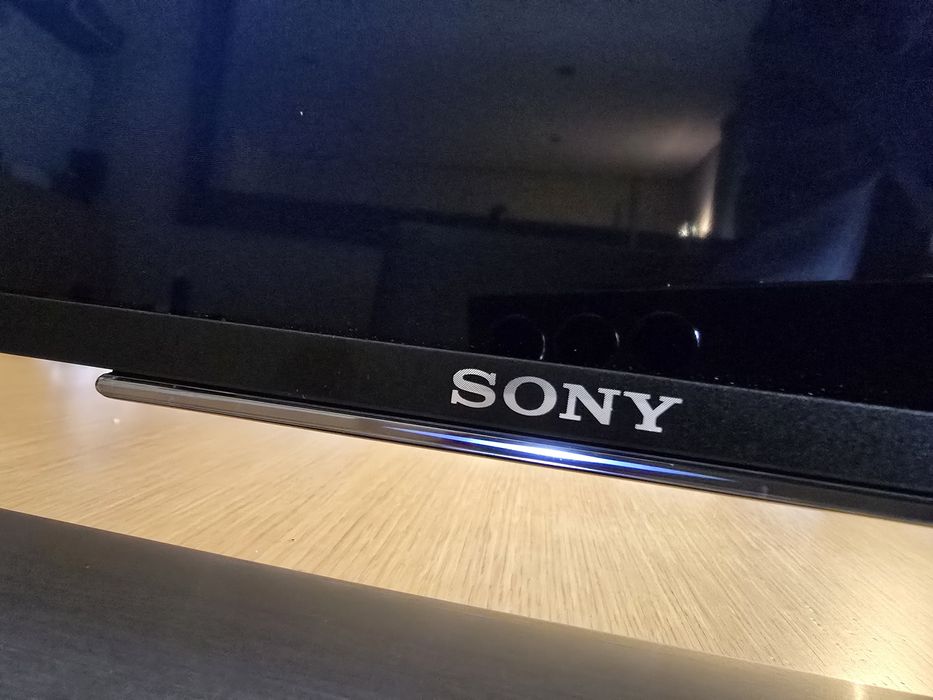 Smartv Sony KD 49XE9005  - Com Avaria